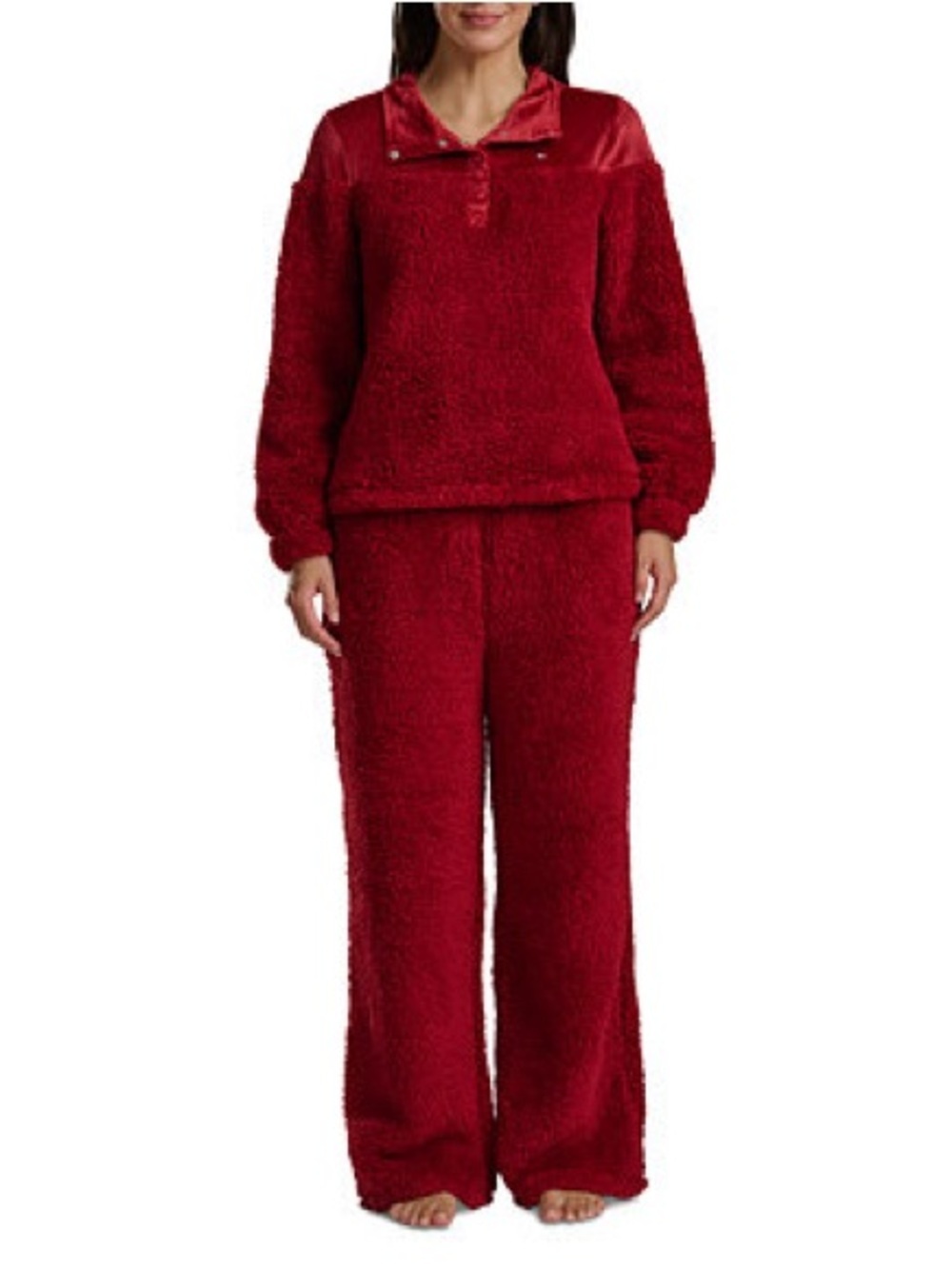 NWT Tommy Hilfiger
Women's 2-Piece Long Sleeves Sherpa Set